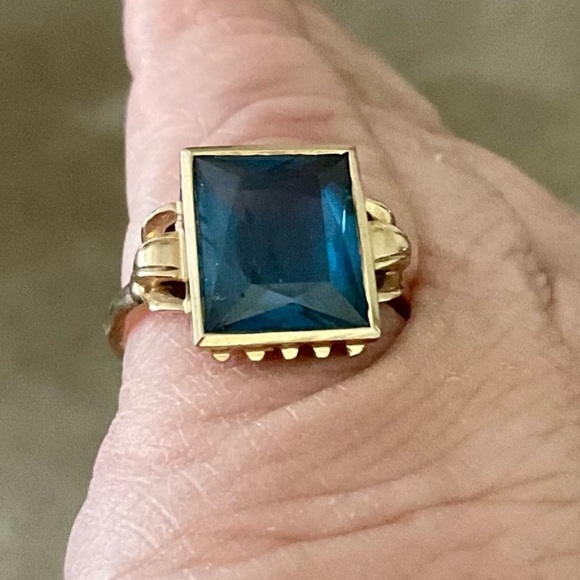 10k London Blue Topaz Yellow Gold Ring - Picture 10 of 12